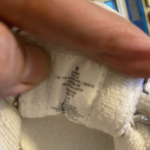 Old navy baby tennis shoes 12-18 months new without tags - Picture 3 of 8